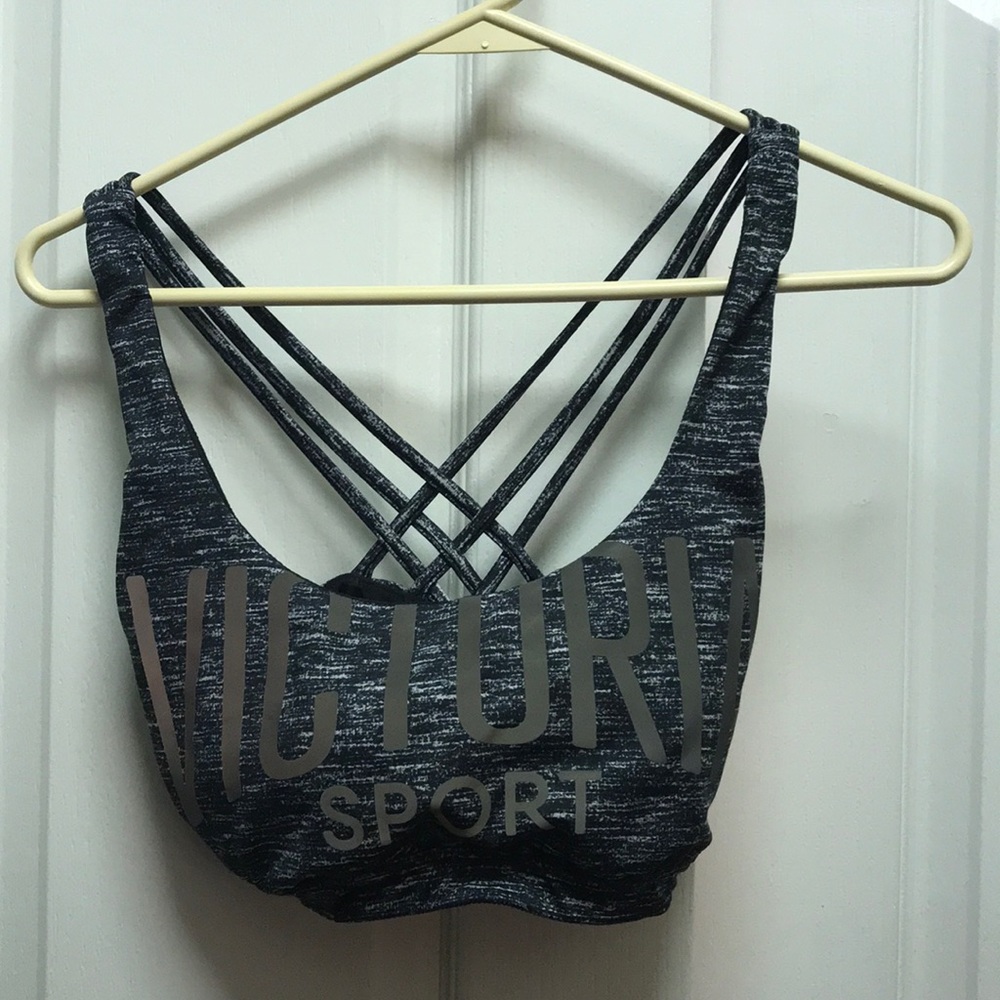 Criss cross back VS sports bra